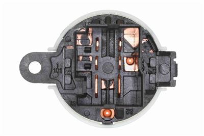 VEMO V32-80-0001 Číslo výrobce: VEV32-80-0001 - GP7A-66-151.