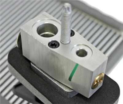 MAHLE ORIGINAL AE 119 000P Číslo výrobce: 351331331. EAN: 4057635044660.