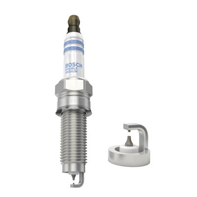 BOSCH 0 242 135 557 Číslo výrobce: YR 7 SII 3520 X. EAN: 4047026033625.