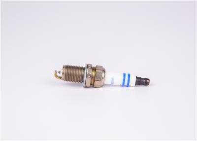 BOSCH 0 242 236 571 Číslo výrobce: FR 7 KI 332 S. EAN: 4047024277991.