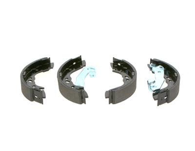 BOSCH 0 986 487 581 Číslo výrobce: BS823. EAN: 3165143504932.