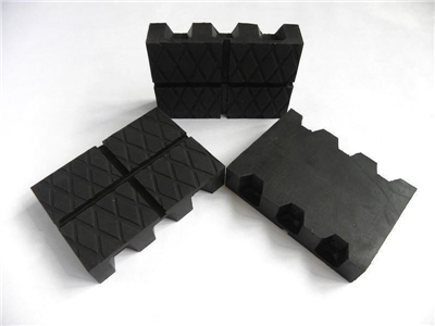 Gumová podložka pod automobilové zdviháky 155 x 111 x 35 mm, štvorcová - Ferdus 10.166