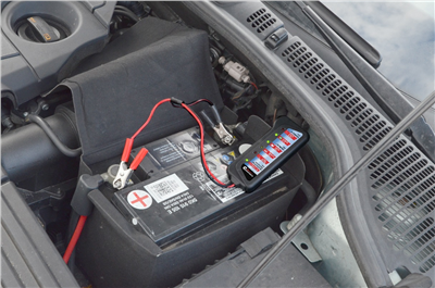 07170 Tester autobaterie a alternátoru 12V