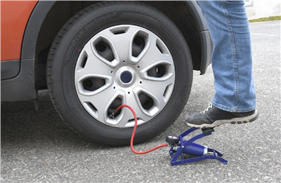 09151 Hustilka nožní s manometrem jednopístová