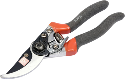 Záhradné nožnice 220 mm (priemer do 25 mm) šikmý rez