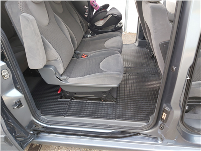 Gumové autokoberce Peugeot Expert 2007-2016 (3. řada)