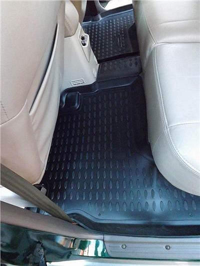 Gumové autokoberce Mitsubishi Pajero Sport 1996-2008