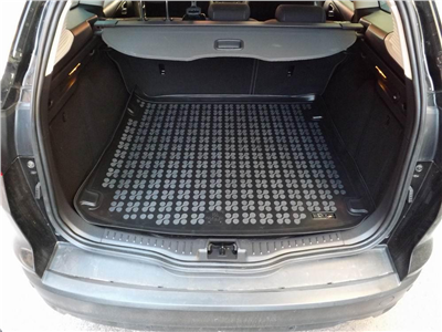 Gumová vana do kufru Ford Focus 2011-2018 (combi)