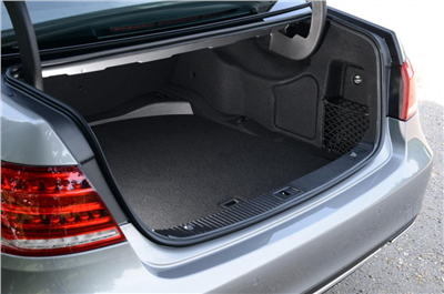 Gumová vana do kufru Mercedes E-Class W212 2009-2016 (sedan,plastová přihrádka v kufru)