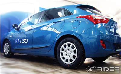 Boční ochranné lišty Hyundai i30 2012-2017 (combi)