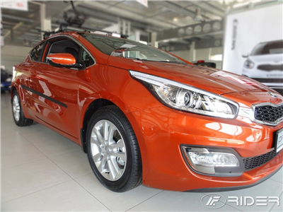 Boční ochranné lišty Kia Pro Ceed 2013- (hatchback)