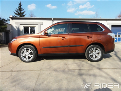 Boční ochranné lišty Mitsubishi Outlander 2013-2022