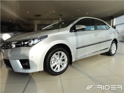 Boční ochranné lišty Toyota Corolla 2013-2018 (sedan)