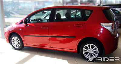 Boční ochranné lišty Toyota Verso 2009-2012 (hatchback)