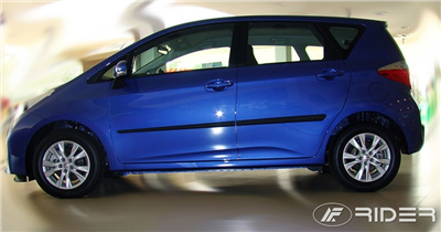 Boční ochranné lišty Toyota Verso-S 2011- (hatchback)