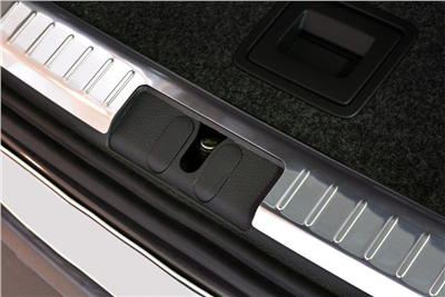 Ochranná lišta hrany kufru VW Tiguan 2007-2015 (matná)