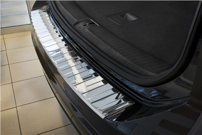 Ochranná lišta hrany kufru VW Touran 2015- (matná)