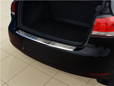 Ochranná lišta hrany kufru VW Golf VI. 2008-2012 (hatchback, matná)