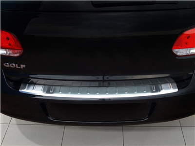 Ochranná lišta hrany kufru VW Golf VI. 2008-2012 (hatchback, matná)