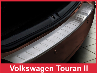 Ochranná lišta hrany kufru VW Touran 2010-2015 (matná)