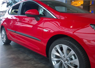 Boční ochranné lišty Opel Astra K 2015-2021