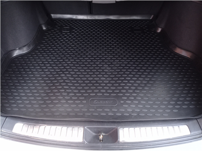 Gumová vana do kufru Toyota Avensis 2003-2009 (combi)