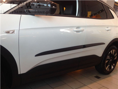 Boční ochranné lišty Opel Grandland X 2017-
