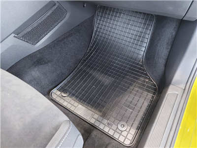 Gumové autokoberce VW Golf VIII. 2020-