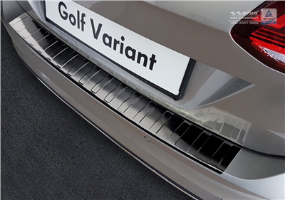Ochranná lišta hrany kufru VW Golf VII. 2017-2020 (combi, tmavá, matná)