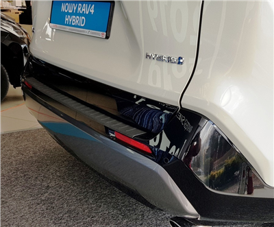 Ochranná lišta hrany kufru Toyota Rav4 2019-