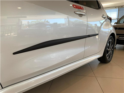 Boční ochranné lišty Toyota Yaris 2020-