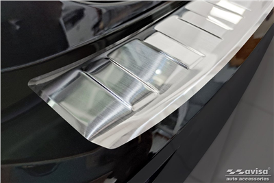 Ochranná lišta hrany kufru VW Golf VIII. 2020- (matná, combi)