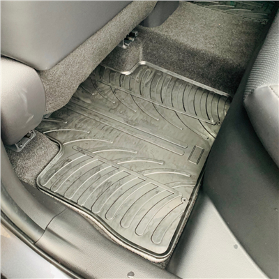 Gumové autokoberce Suzuki Across 2021- (PHEV, automat)