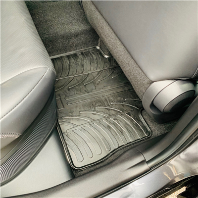 Gumové autokoberce Suzuki Across 2021- (PHEV, automat)