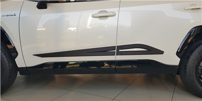 Boční ochranné lišty Suzuki Across 2021-