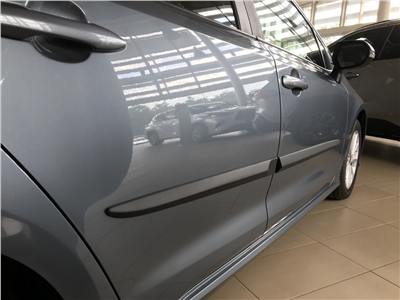 Boční ochranné lišty Toyota Corolla 2018- (sedan)