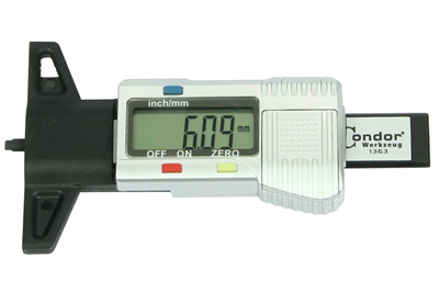 hĺbkomer 0 - 26 mm, na meranie hĺbky dezénu pneumatík, digitálny