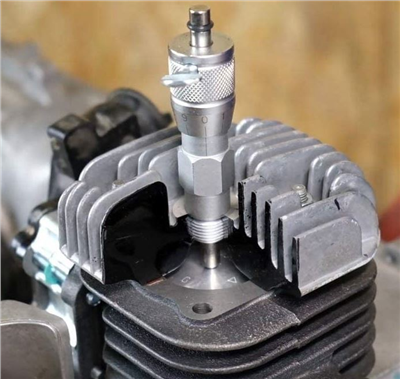 Nástroj - mikrometer na nastavenie hornej časti zapaľovania motocykla, 2T, M14 x 1,25
