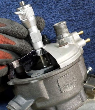 Nástroj - mikrometer na nastavenie hornej časti zapaľovania motocykla, 2T, M14 x 1,25