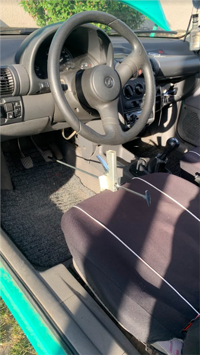 Držiak brzdového a plynového pedála QS14032