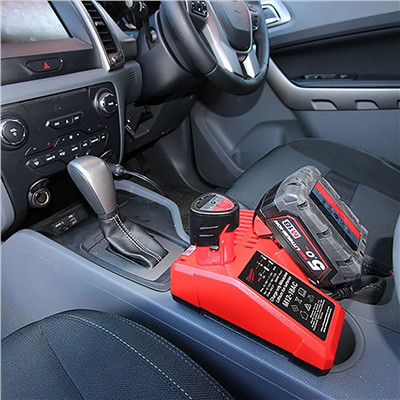 Nabíjačka Li-Ion akumulátorov 12V, 14V a 18V, 2 porty, pre auto M12-18 AC