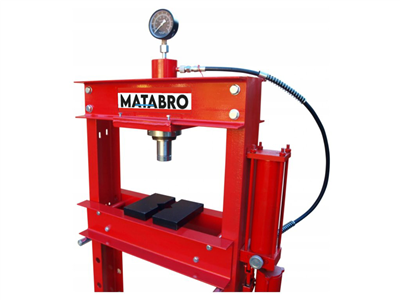 Matabro MB-P30TAH, Hydraulicko-pneumatický lis 30t s posuvným pístem