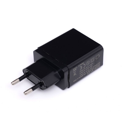 Síťová nabíječka QUICK CHARGE 3.0, 3xUSB KRAFT&DELE