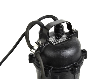 Kalové čerpadlo do studny a septiku s plovákem a řezným nožem 750W GEKO