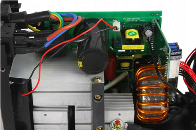 Digitální invertorová nabíječka baterií s funkcí start 12/24V 400A BJC PROFI