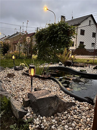 Pochodeň LED s plamenem, solární nabíjení BASS