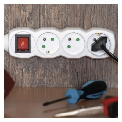 Prodlužovací kabel 7 m / 3 zásuvky / s vypínačem / bílý / PVC / 1 mm2