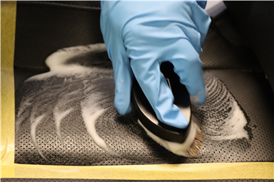 Kartáč na čištění alcantary a kůže Koch