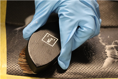 Kartáč na čištění alcantary a kůže Koch