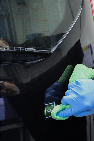 Škrabka plastová na odstranění etiket a lepidla Koch  + náhradní čepele